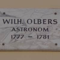 targa commemorativa dedicata a Olbers