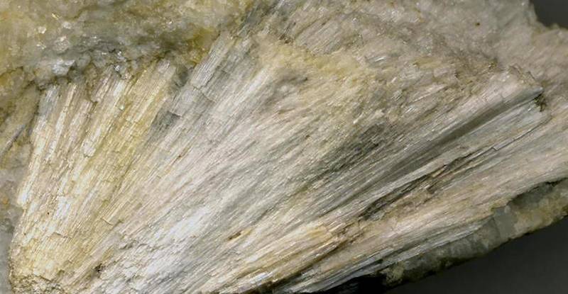 tremolite_c.jpg