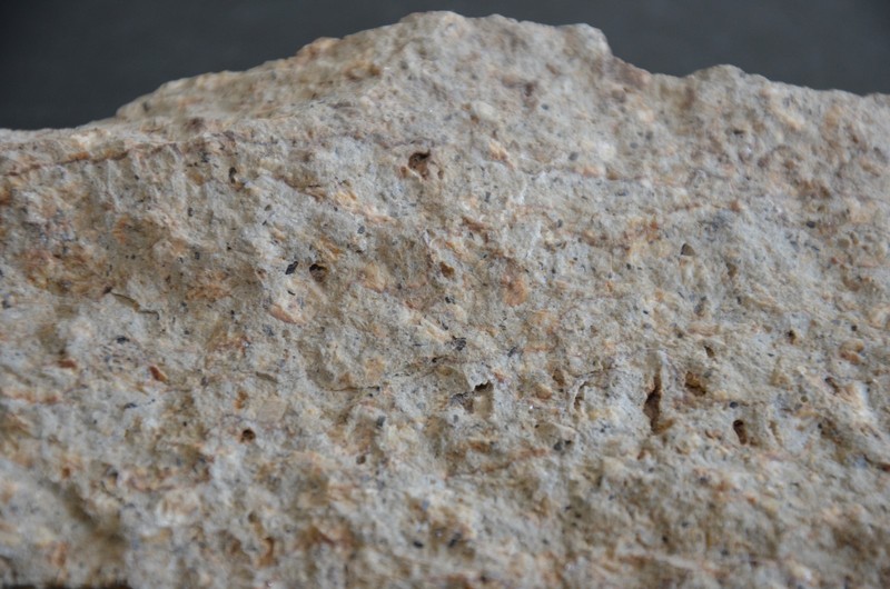 trachite_1.jpg